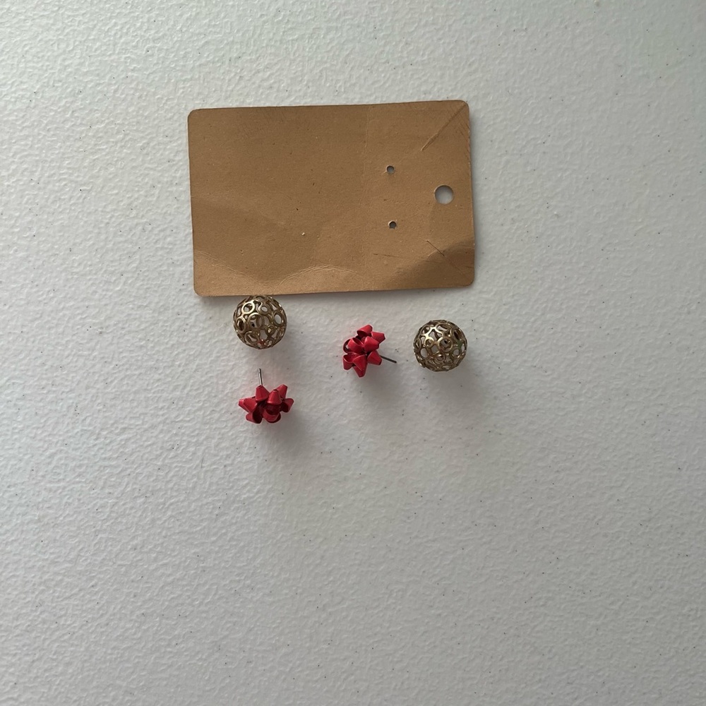 Gift ribbon earrings